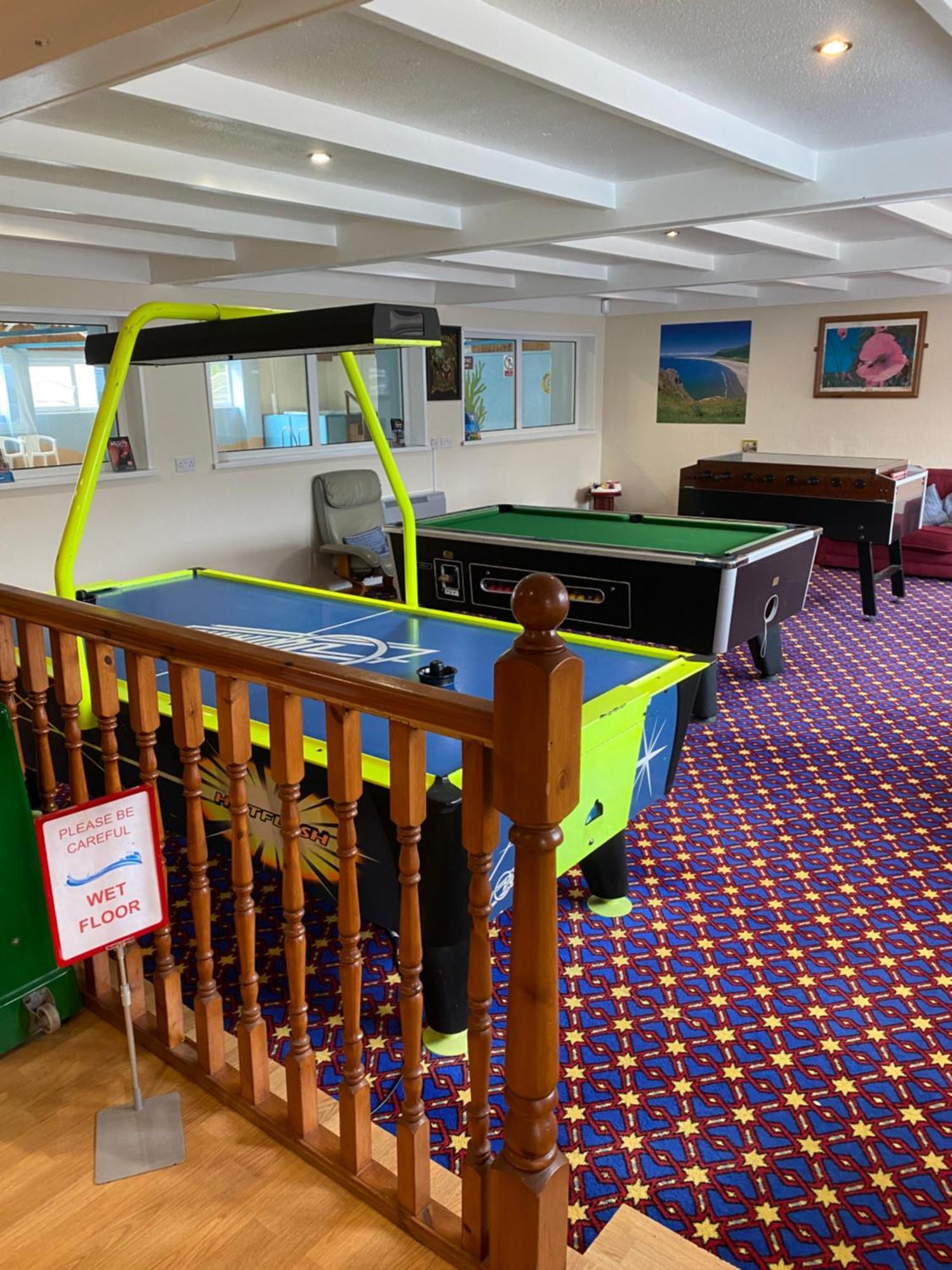 44 Gower Holiday Village Ty Gwyr Cosy 2 Bedroom Chalet 스완지 외부 사진