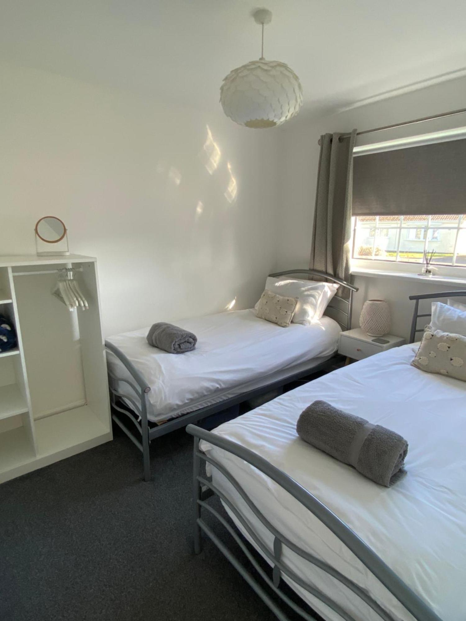 44 Gower Holiday Village Ty Gwyr Cosy 2 Bedroom Chalet 스완지 외부 사진